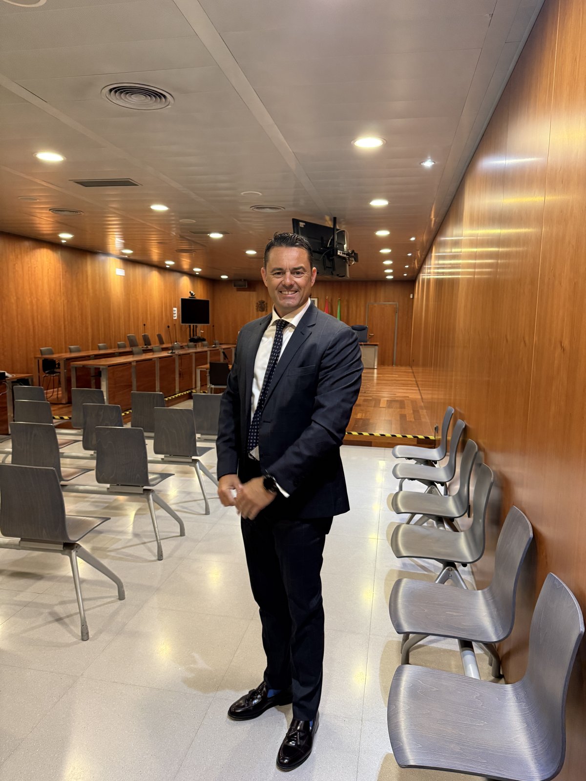 Manuel Mateo con toga en el juzgado
