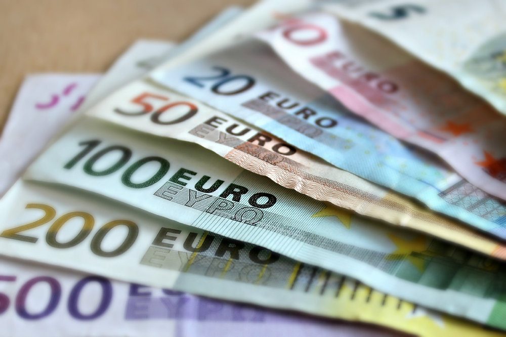 Current considerations regarding payments in cash in Spain