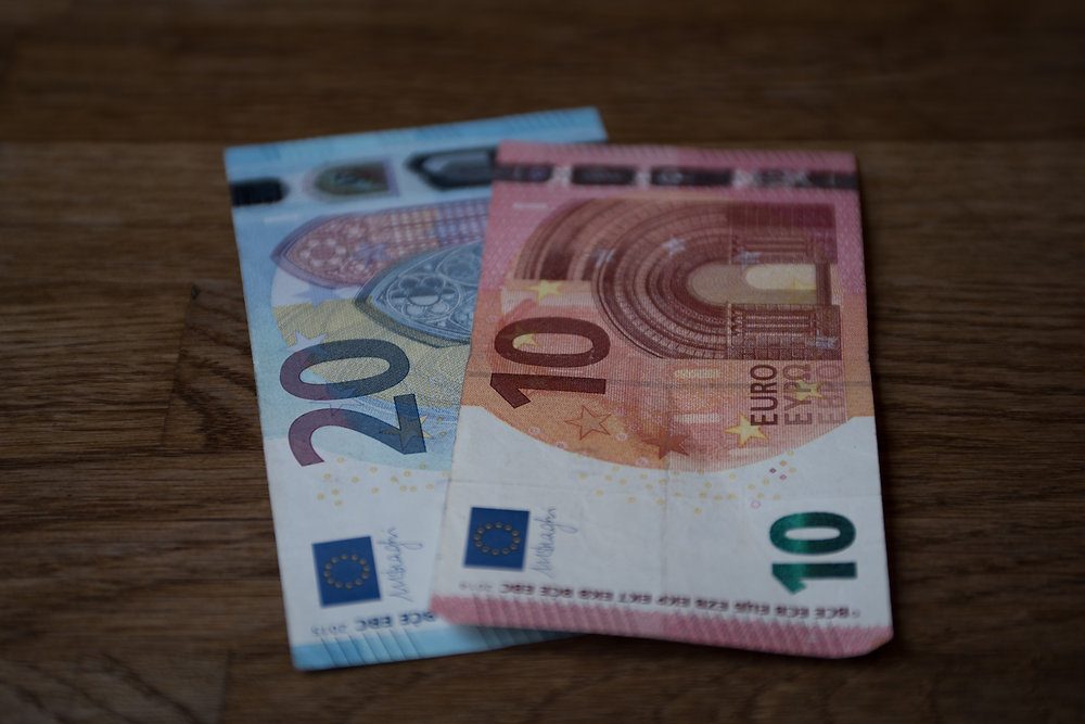 RESTRICTION TO PAYMENTS IN CASH