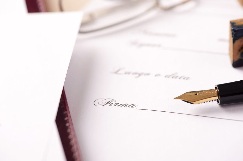 The procedures to remove a holder of the housing deed in Spain