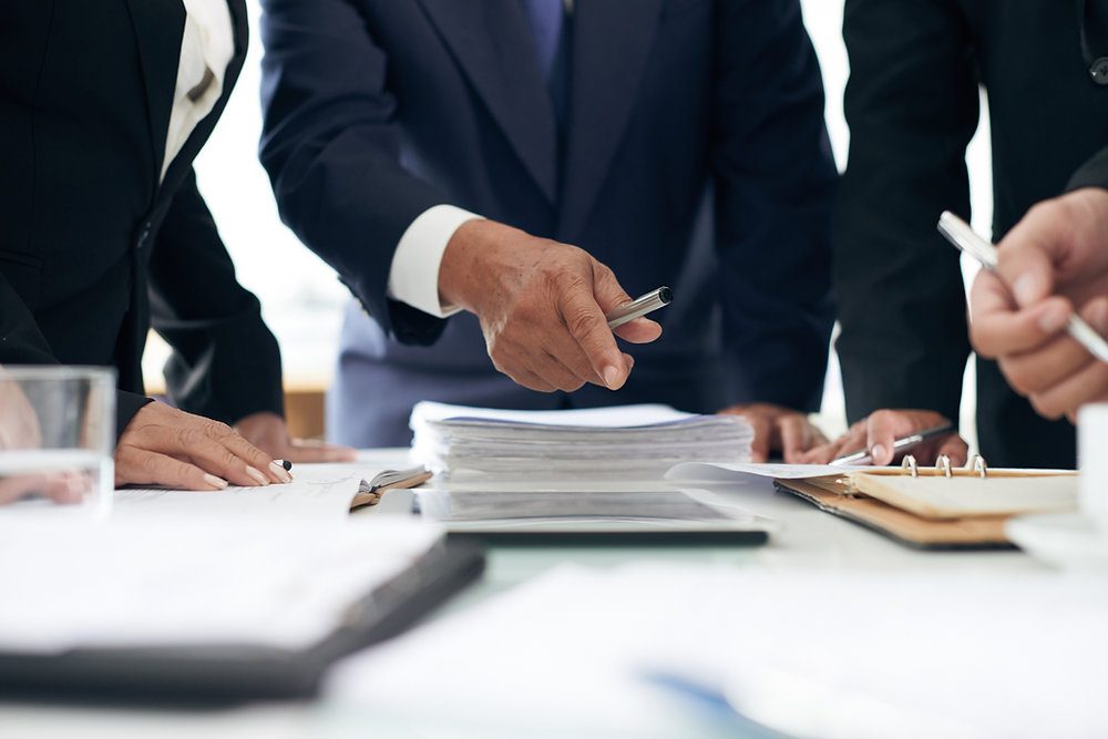 Why It's Inadvisable to Be Your Own Lawyer: Understanding the Risks